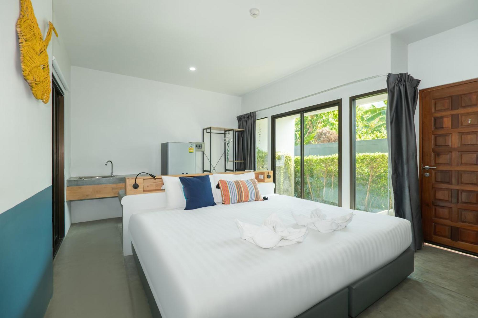 Kraam Silhouette Hotel And Cafe Phuket Chalong Dış mekan fotoğraf